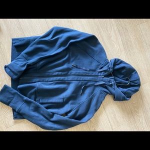 lululemon zip up hoodie size 6 black left